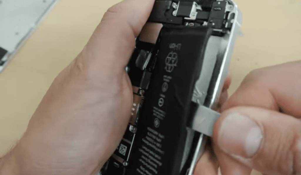 Cuanto cuesta cambiar la batería de un iPhone